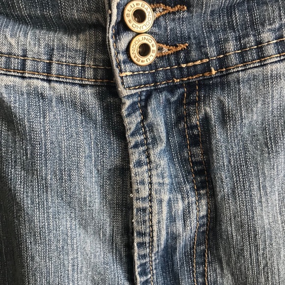 Bandolino blu knee length jean shorts size 24 - Picture 4 of 6